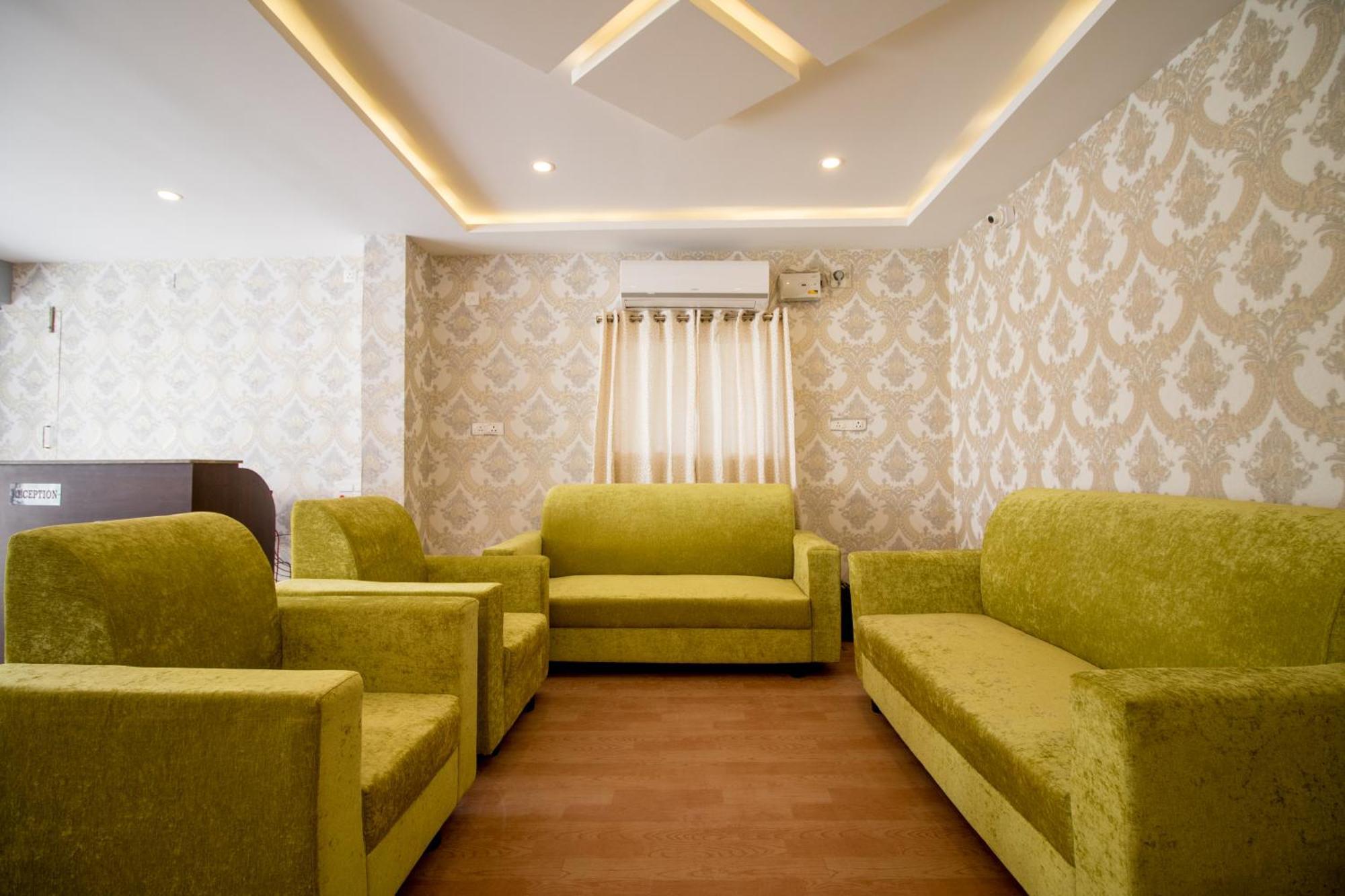 Pearl Suites, Tirupati Esterno foto