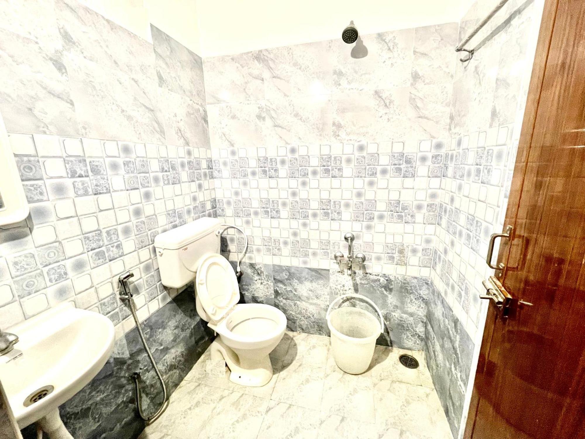 Pearl Suites, Tirupati Esterno foto